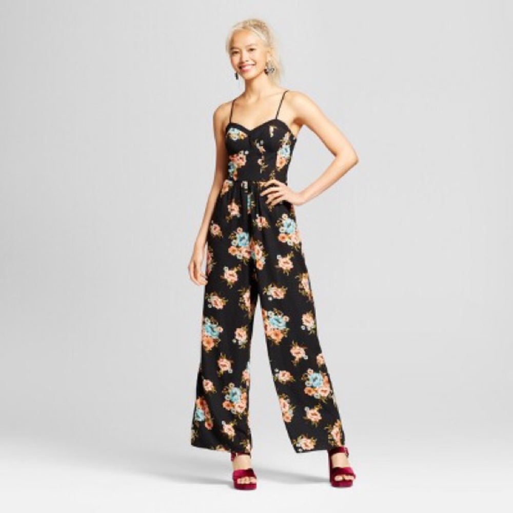 🌸🌻Floral wide-leg jumpsuit🌷🌺